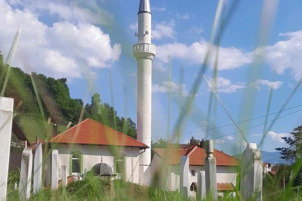 Džemat Putiš - S. Džamija