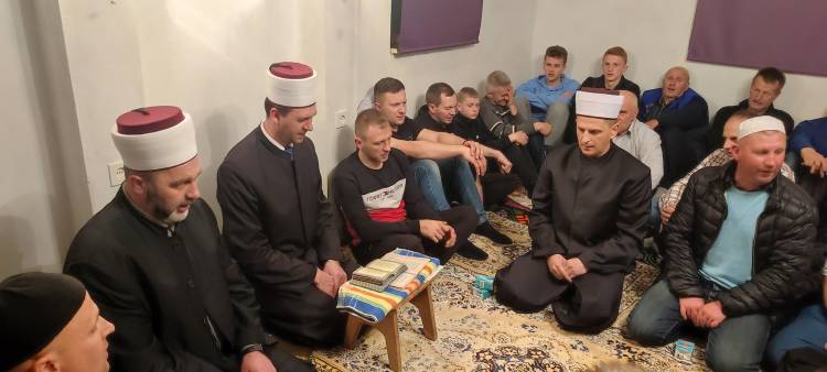Proučen mevlud u mektebu u Mehurićima